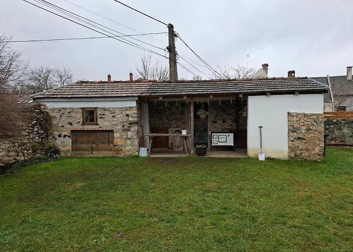 Tornac Vendeghaz Lägenhet